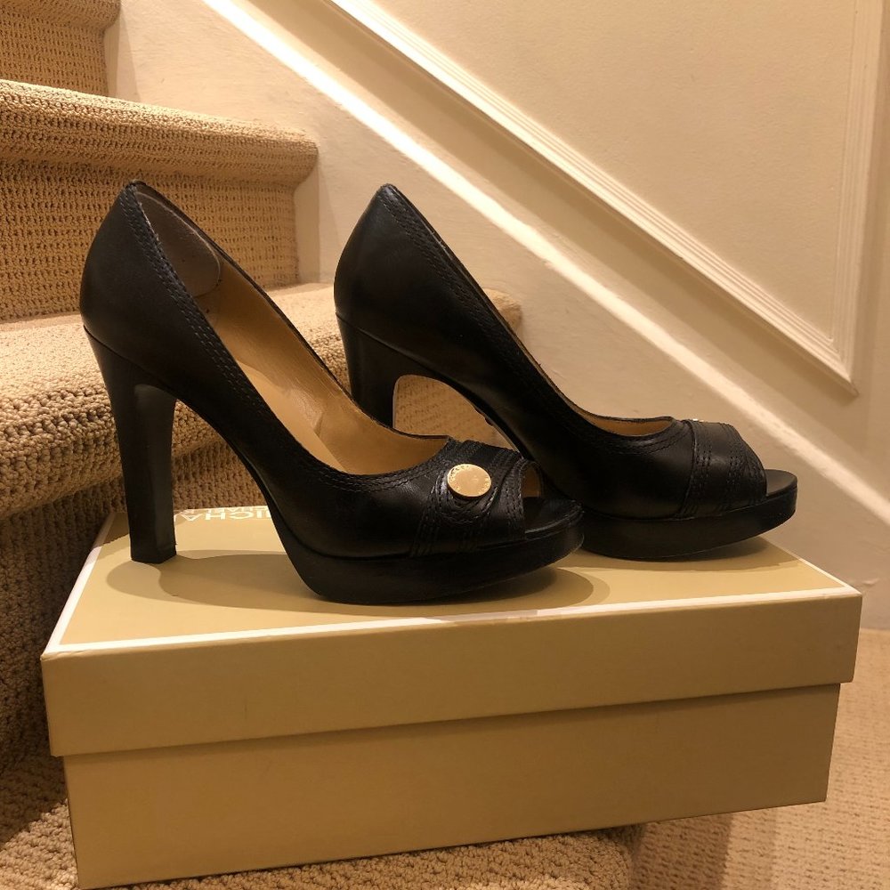 Michael Michael Kors Open Toe Platform Pump